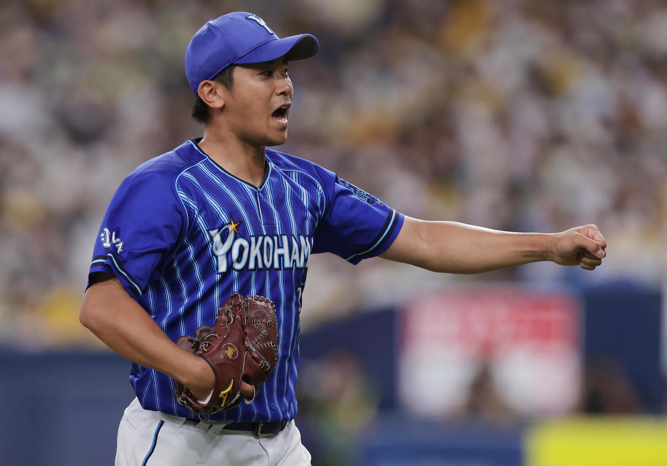 阪神対DeNA 6回裏の阪神打線を抑え、ベンチへ戻るDeNA今永（撮影・前田充）