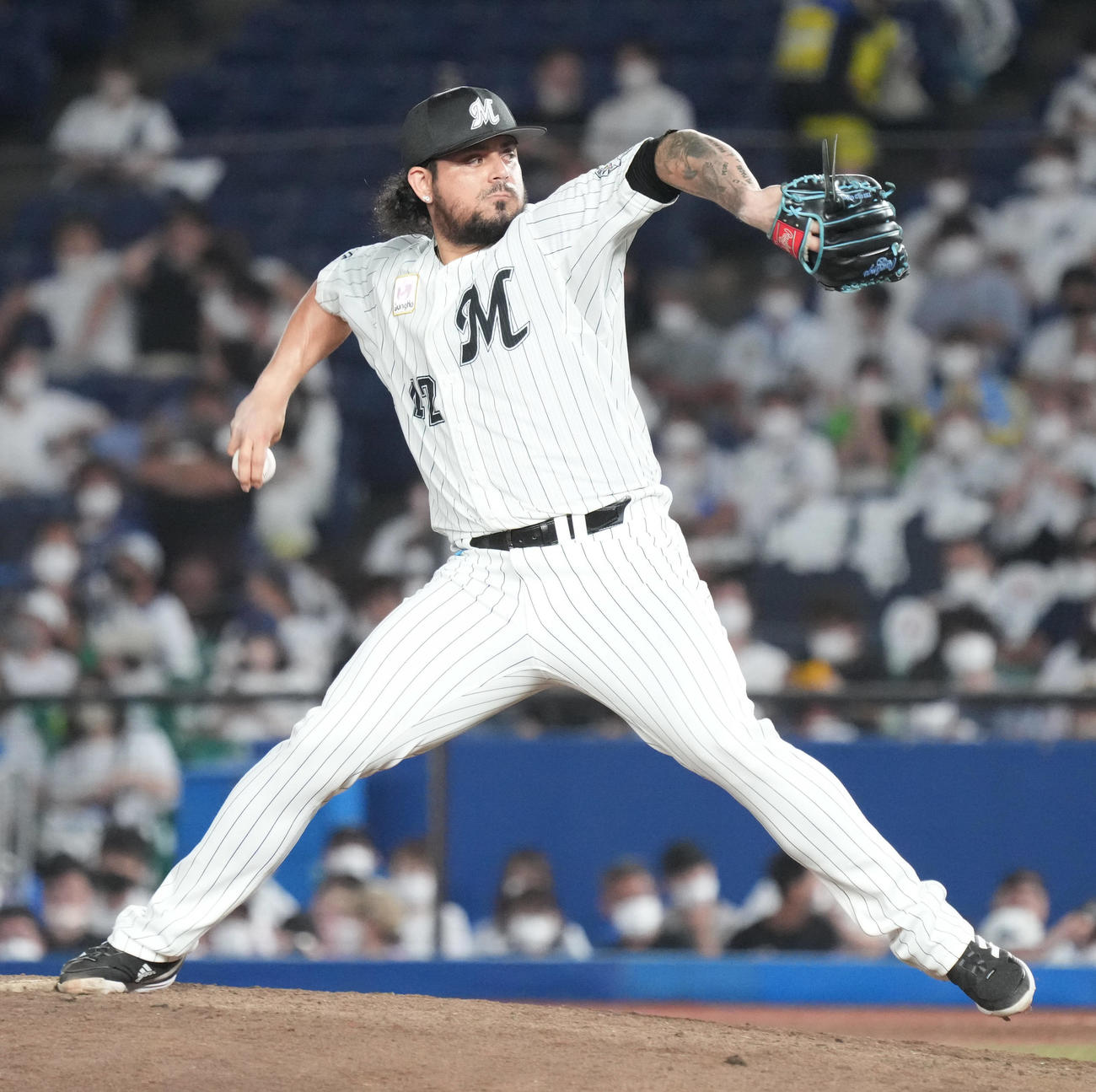 ロッテ対西武　ロッテ4番手で登板したオスナ（撮影・小沢裕）