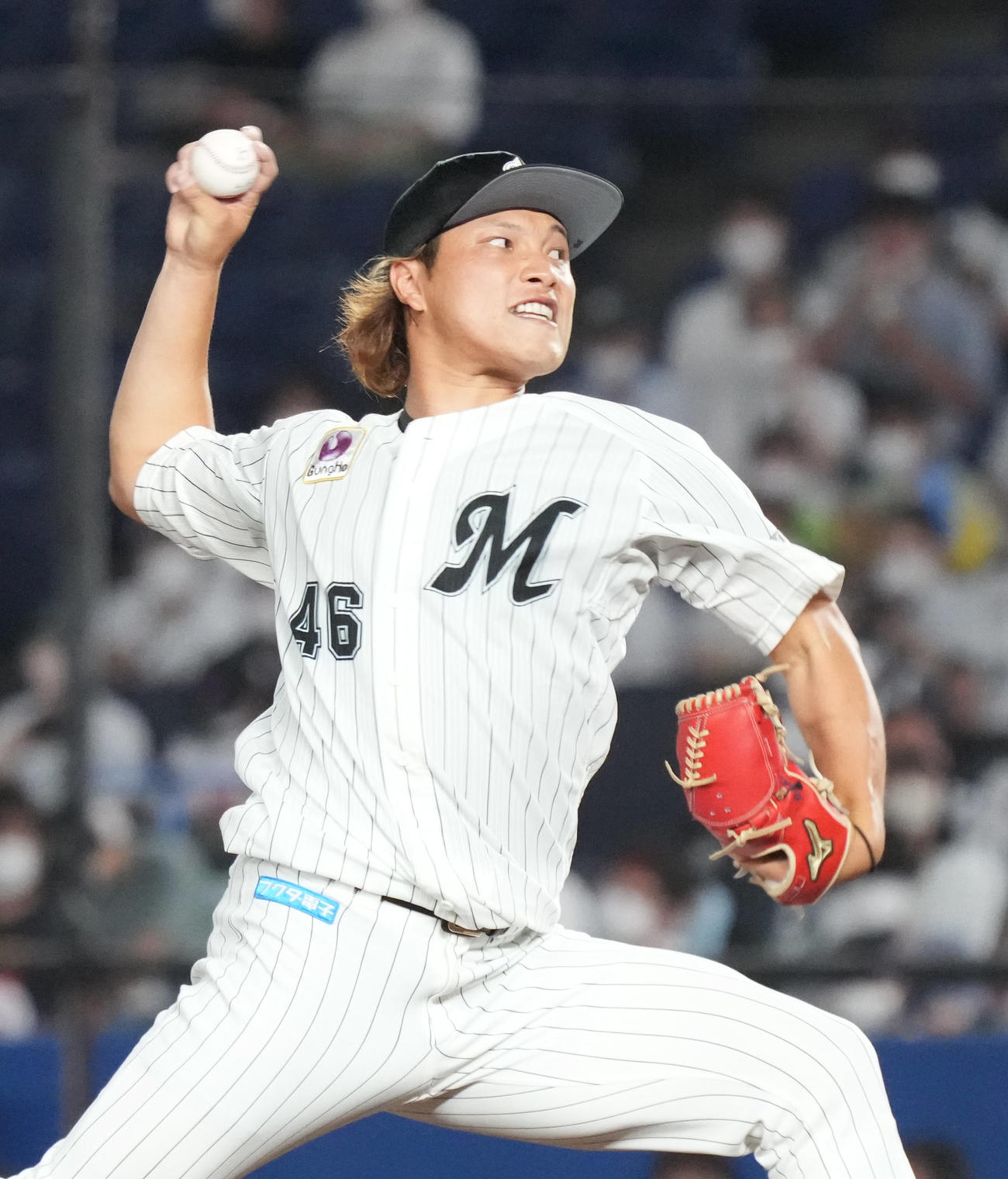 ロッテ対西武　ロッテ3番手で登板したロッテ先発の岩下（撮影・小沢裕）