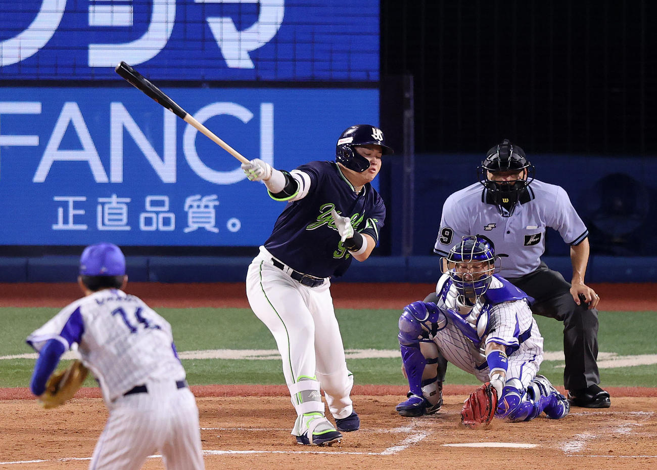DeNA対ヤクルト　4回表ヤクルト無死、村上は三振、投手は大貫（撮影・鈴木正人）