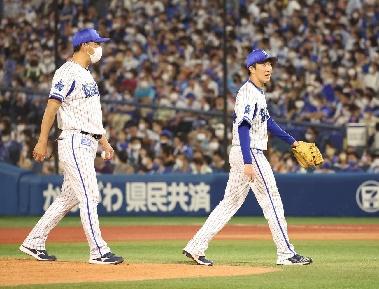DeNA対ヤクルト　7回途中で降板するDeNA大貫（撮影・丹羽敏通）