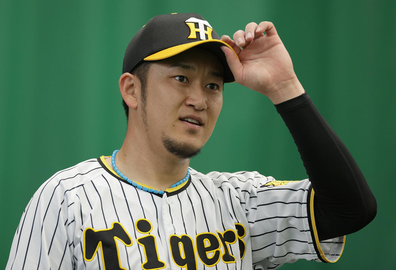 阪神岩貞祐太（2022年2月7日撮影）