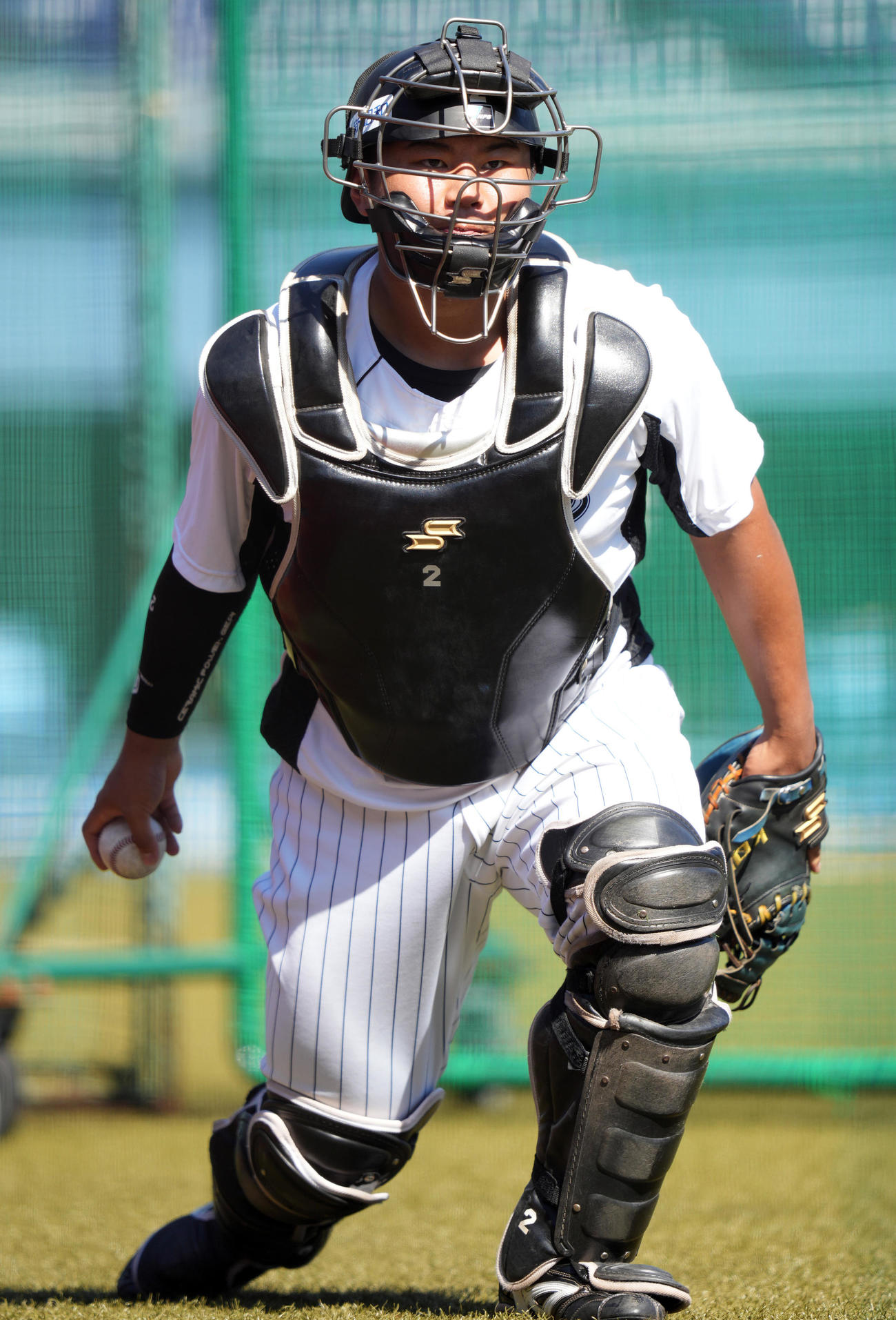 ロッテ対楽天　試合前練習で汗を流すロッテ松川（撮影・鈴木みどり）