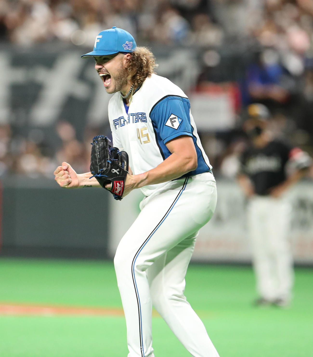 日本ハム対ソフトバンク　ノーヒットノーランを達成しガッツポーズをするポンセ（撮影・佐藤翔太）