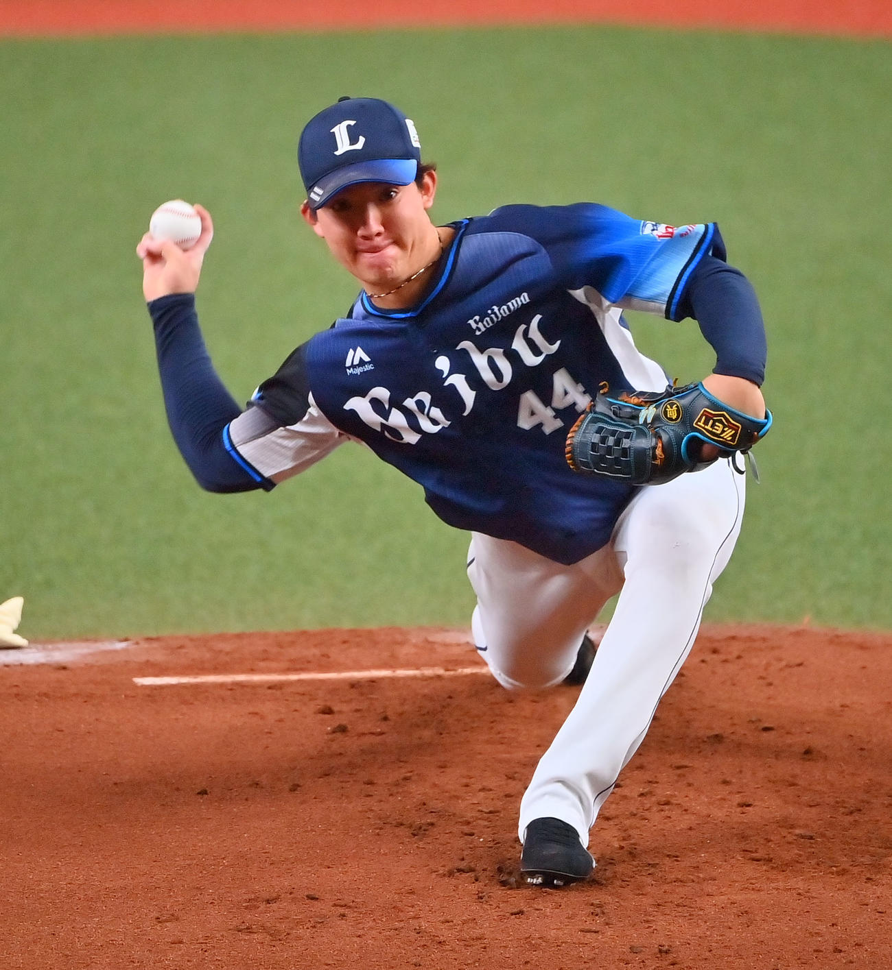 オリックス対西武　西武先発の與座（撮影・和賀正仁）