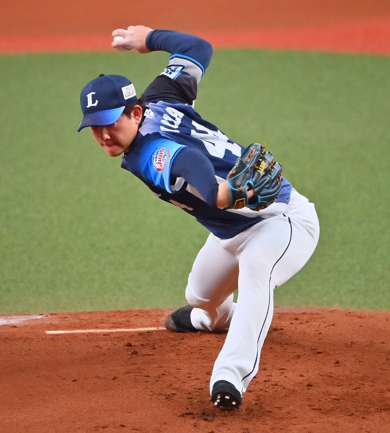 オリックス対西武　西武先発の與座（撮影・和賀正仁）