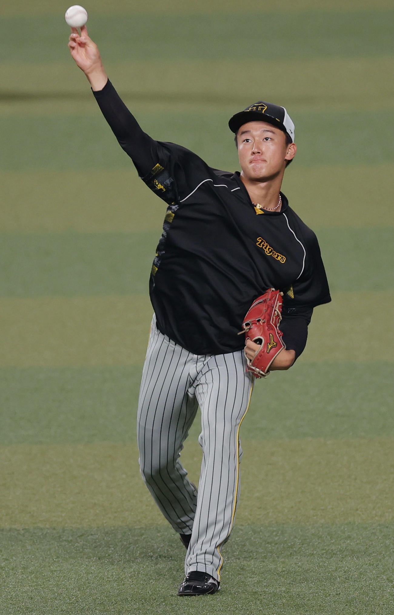 中日対阪神　キャッチボールする阪神森木（撮影・前田充）