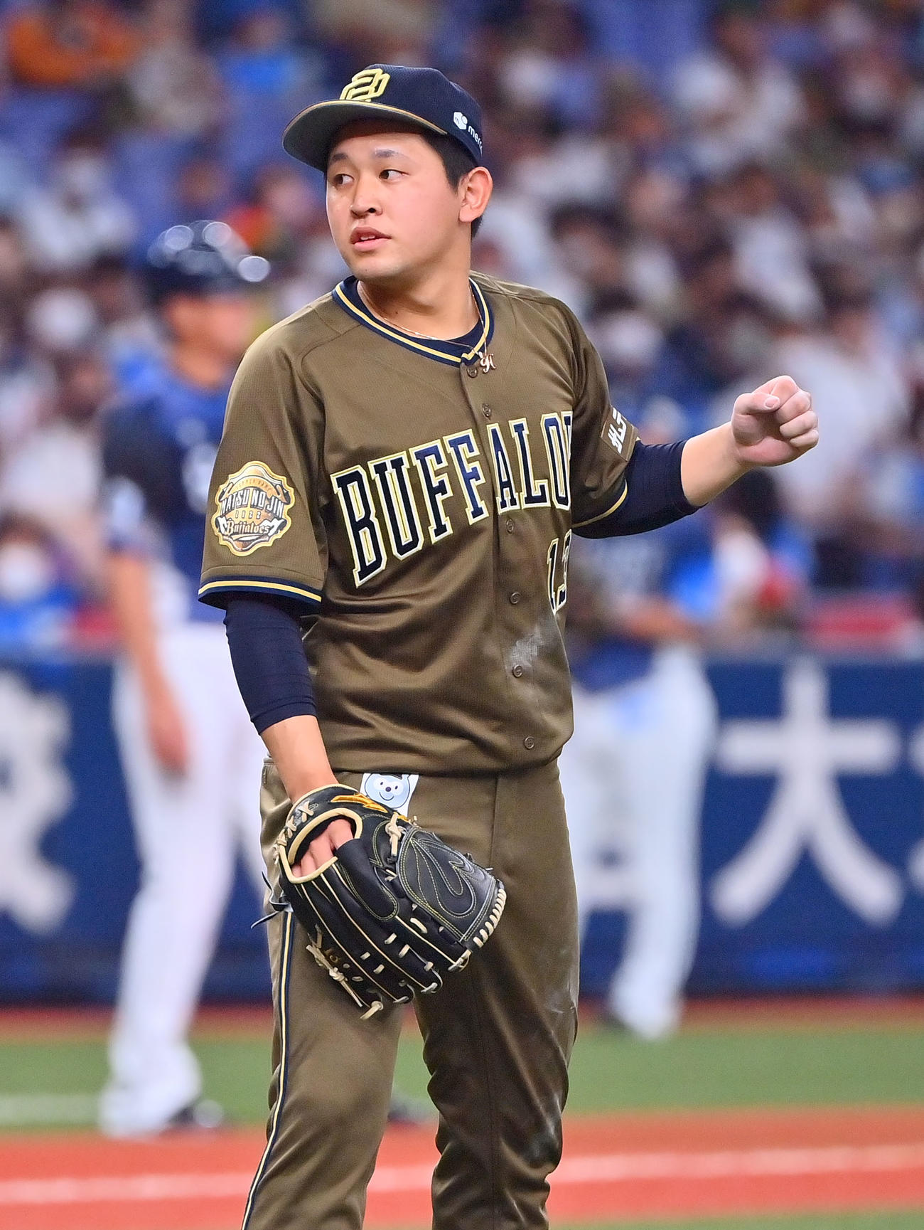 オリックス対西武　3回のピンチを無失点でしのぎガッツポーズする宮城（撮影・和賀正仁）