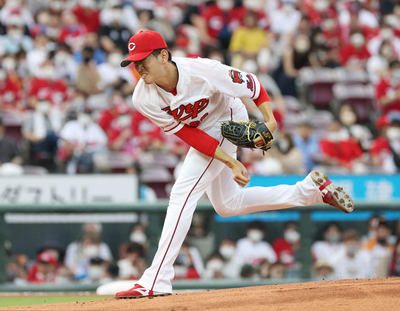 広島対巨人　広島先発の遠藤（撮影・加藤孝規）