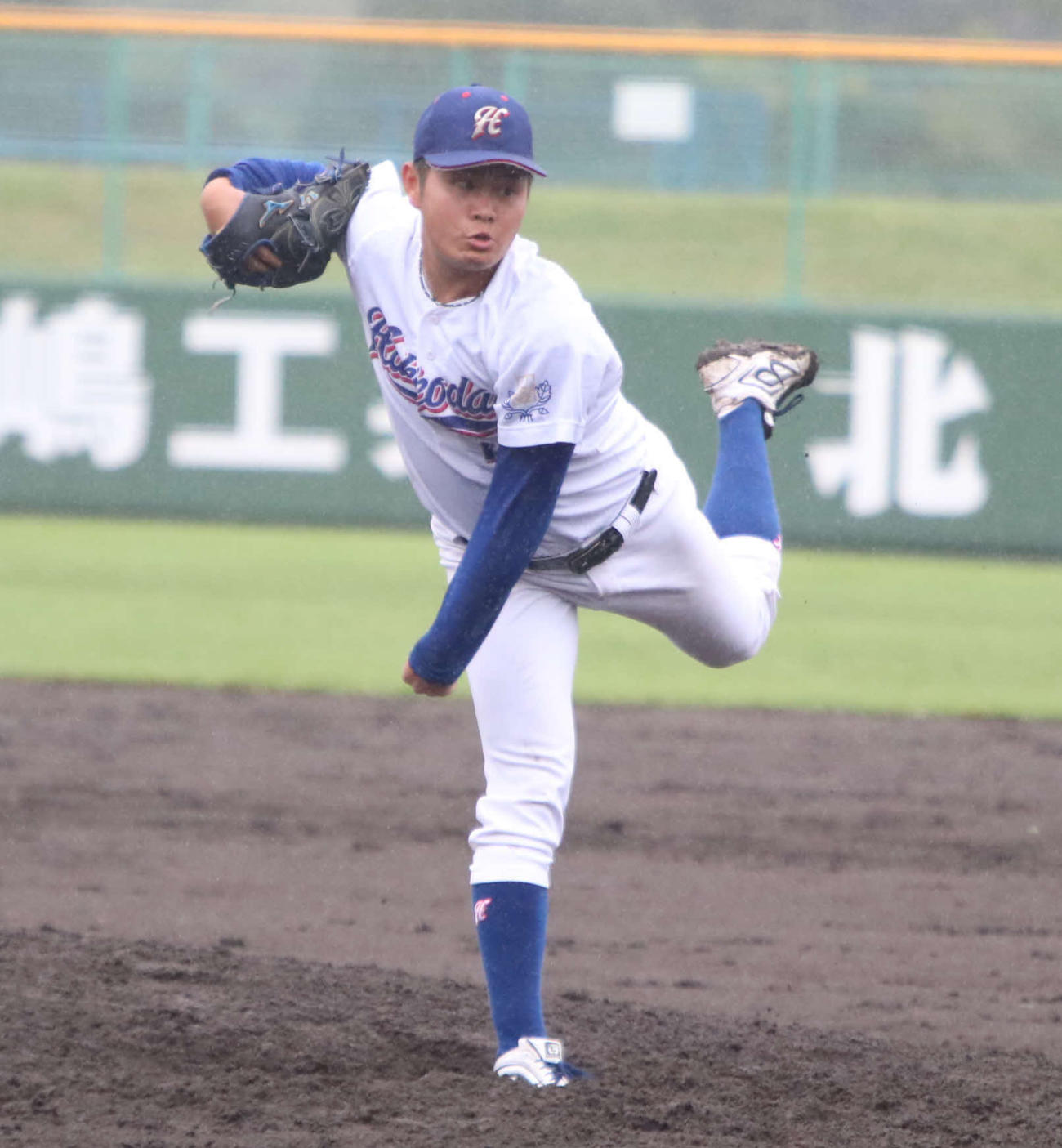 開幕戦で完封した函館大・村田澪（撮影・山崎純一）