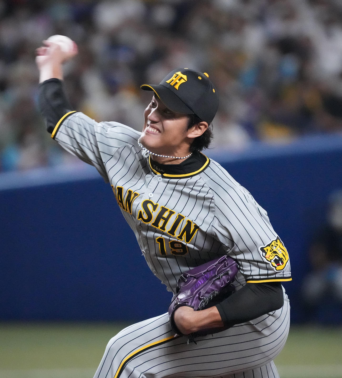 27日、中日戦で力投する阪神藤浪（撮影・森本幸一）