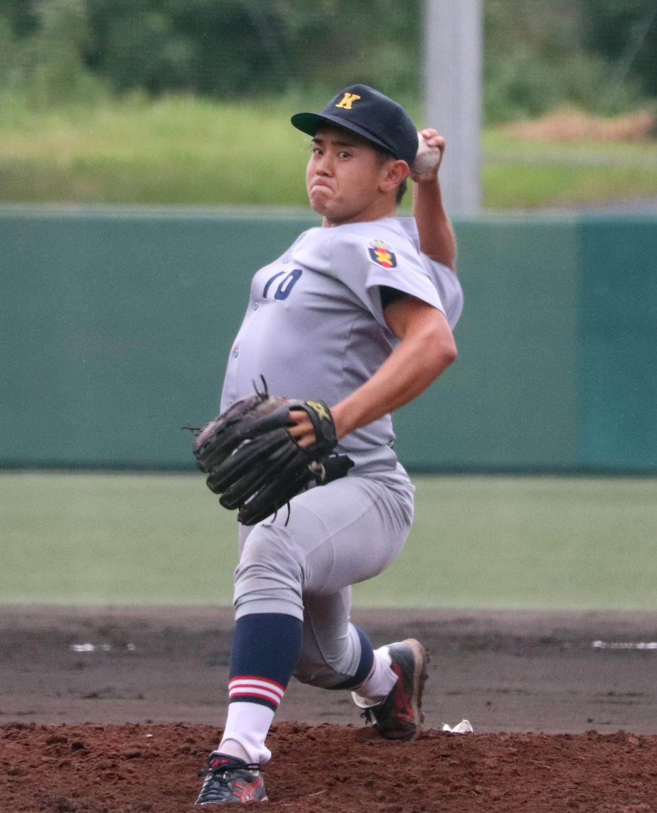 桐蔭横浜大対慶大　4番手で登板し3回を無失点に抑えた慶大・向井