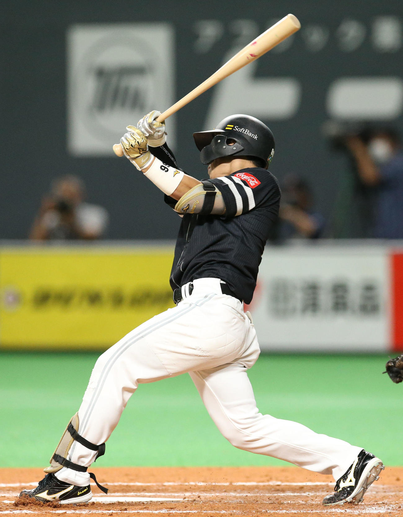 日本ハム対ソフトバンク　7回表ソフトバンク1死二、三塁、野村勇は適時二塁打を放つ（撮影・佐藤翔太）
