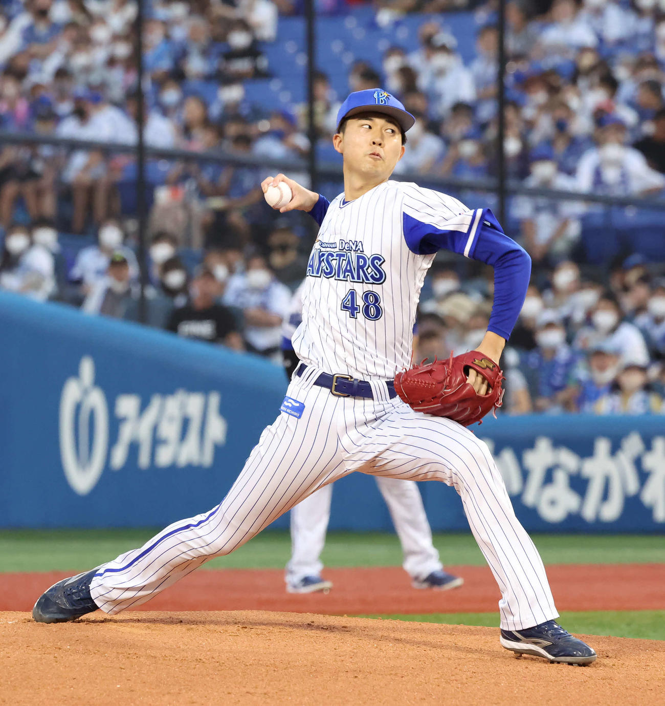 DeNA対ヤクルト　力投するDeNA先発京山（撮影・丹羽敏通）