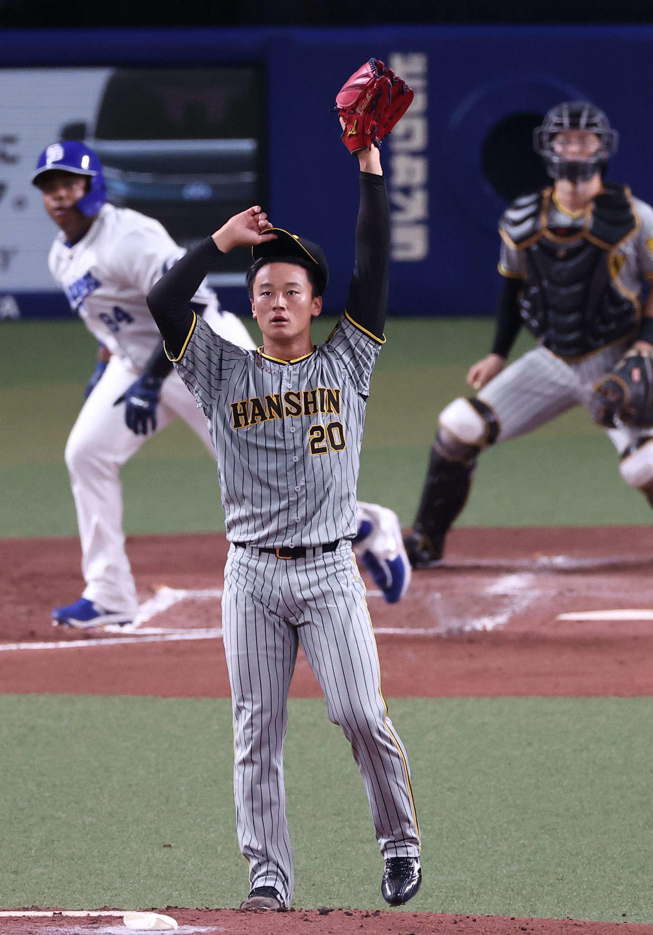 中日対阪神　3回裏中日無死、森木はレビーラを中飛に打ち取る（撮影・上田博志）