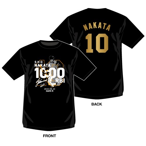 巨人中田の「通算1000打点記念グッズ」のTシャツ（球団提供）