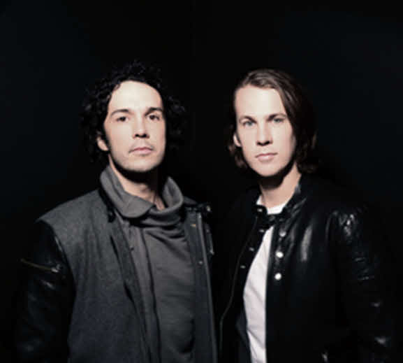 初来日が決まったYlvis（球団提供）