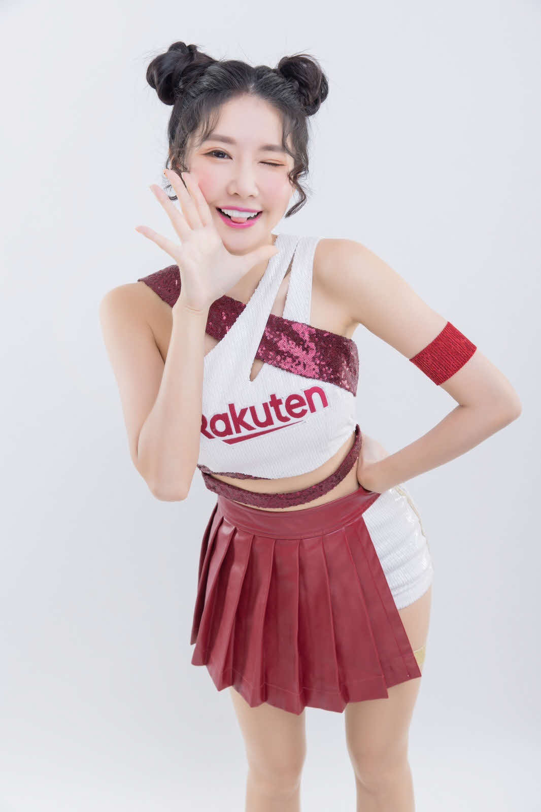 楽天生命パークに来場する、台湾プロ野球チーム「楽天モンキーズ」のチアリーダー「Rakuten Girls」の■（竹カンムリに均）熹（楽天野球団提供）