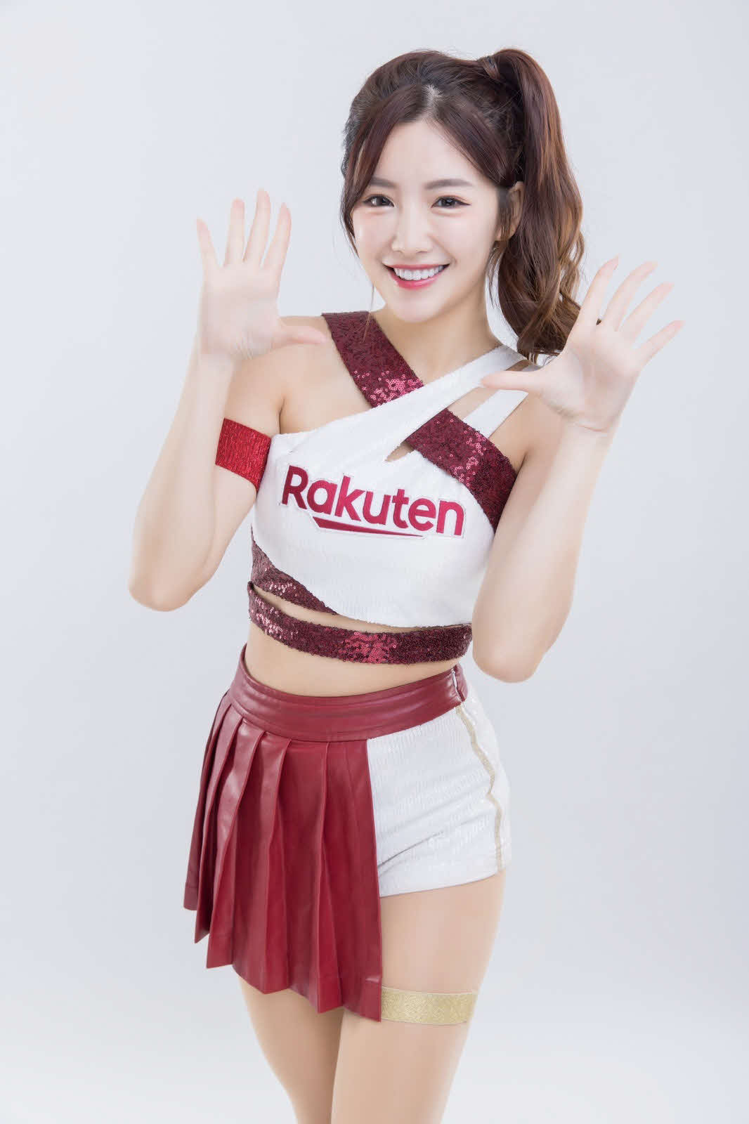 楽天生命パークに来場する、台湾プロ野球チーム「楽天モンキーズ」のチアリーダー「Rakuten Girls」の菲菲（楽天野球団提供）