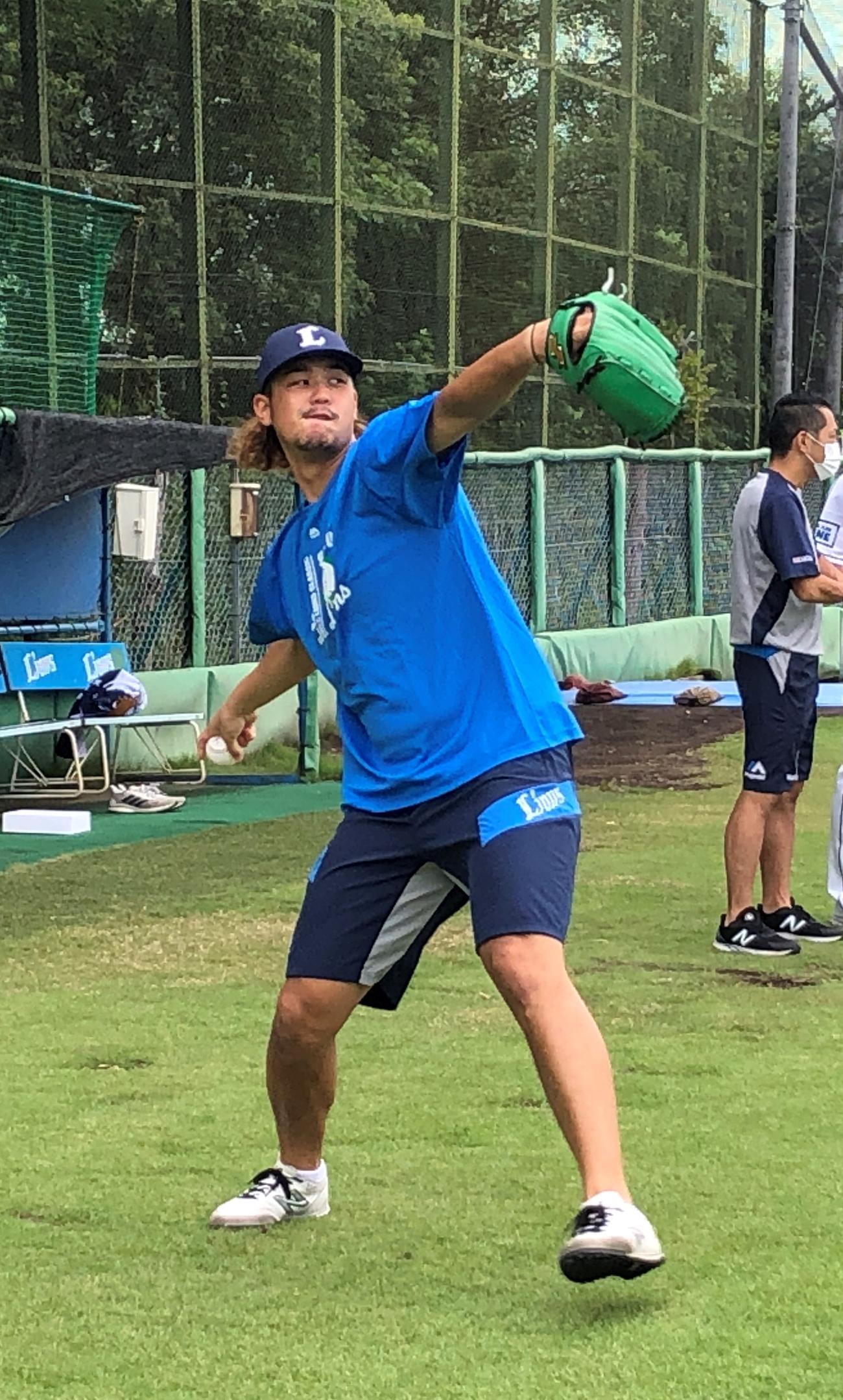 30日日本ハム戦へ向けて最終調整した西武高橋（球団提供）