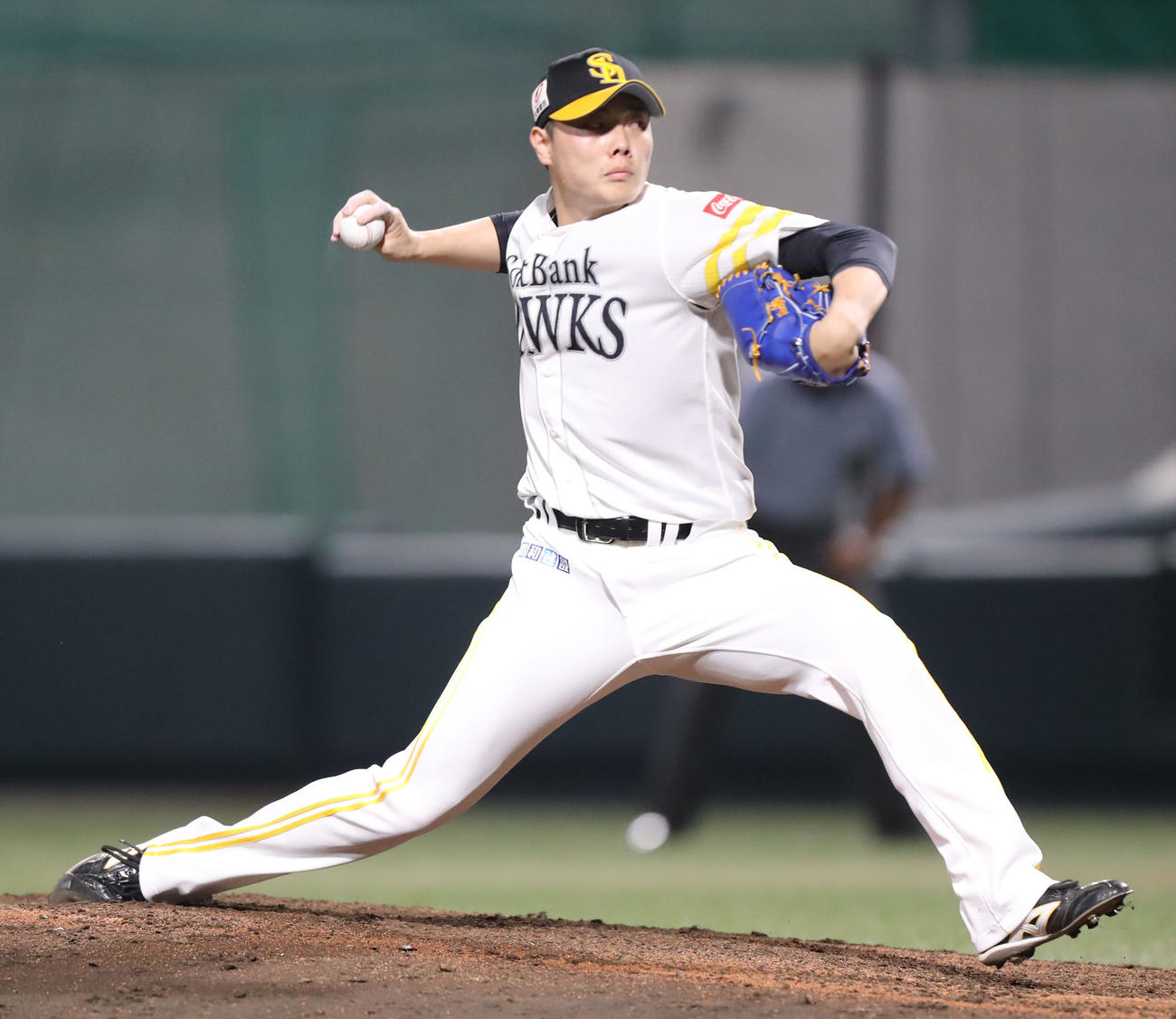 ソフトバンク対阪神　6回表から登板した松本（撮影・屋方直哉）