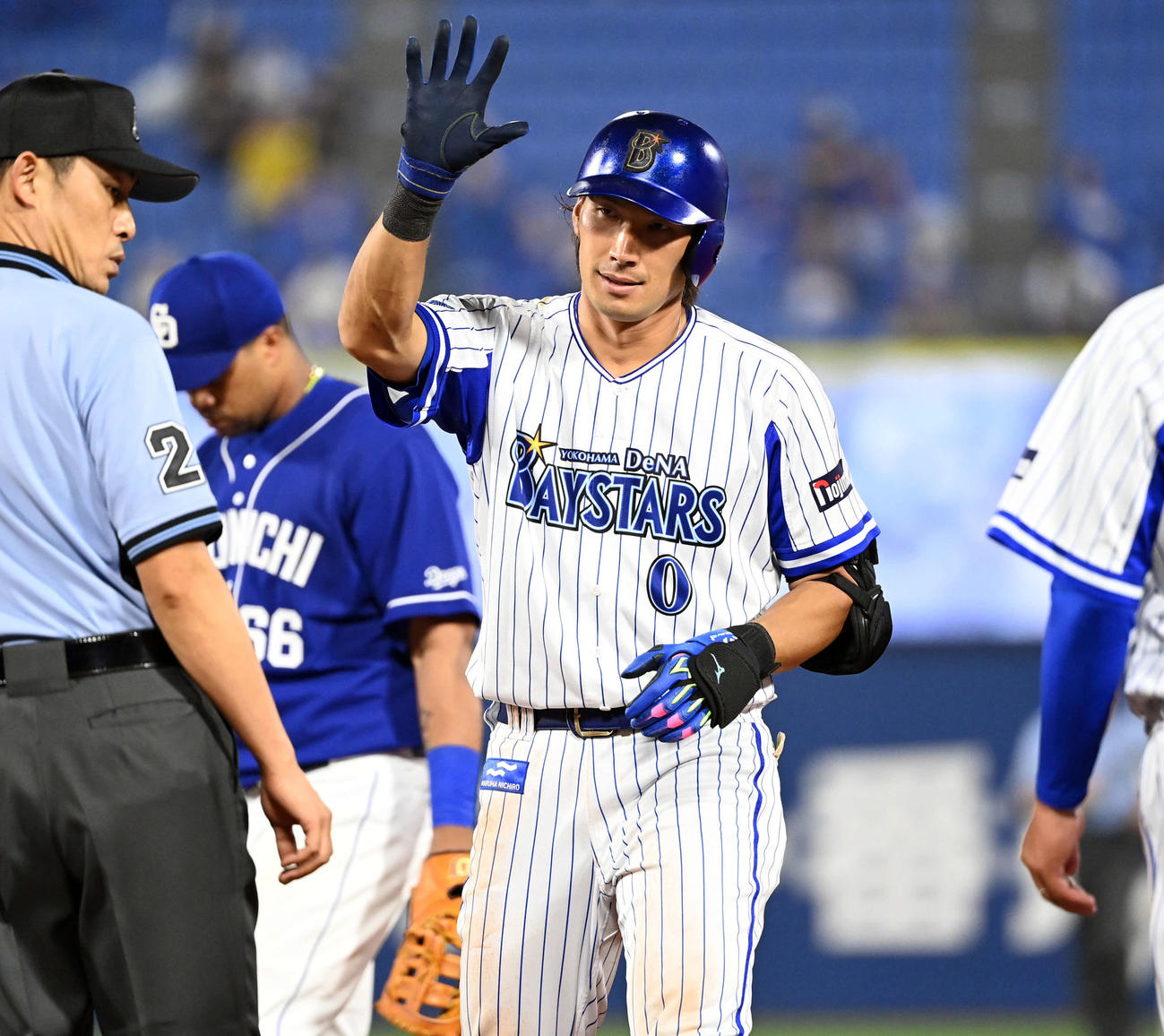 DeNA対中日　6回裏DeNA1死、左前に安打を放ちポーズを決める大田（撮影・たえ見朱実）