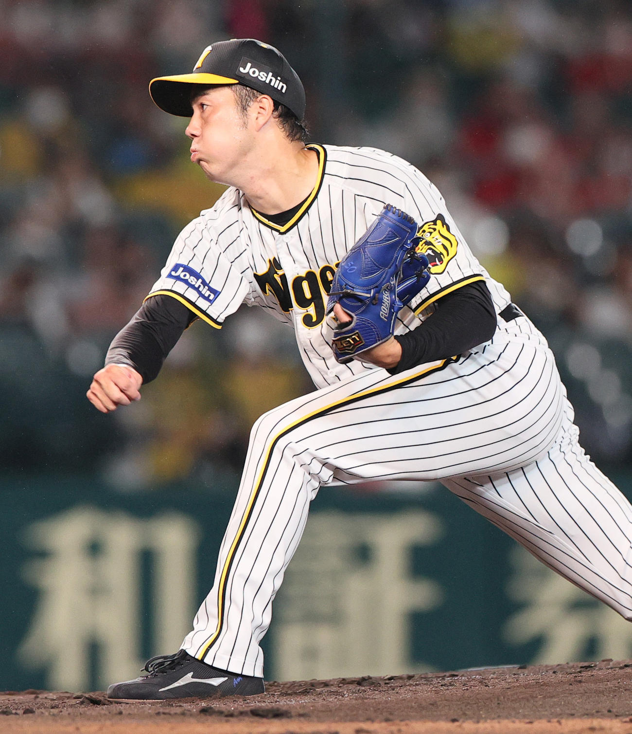阪神対広島　力投する阪神青柳（撮影・上山淳一）