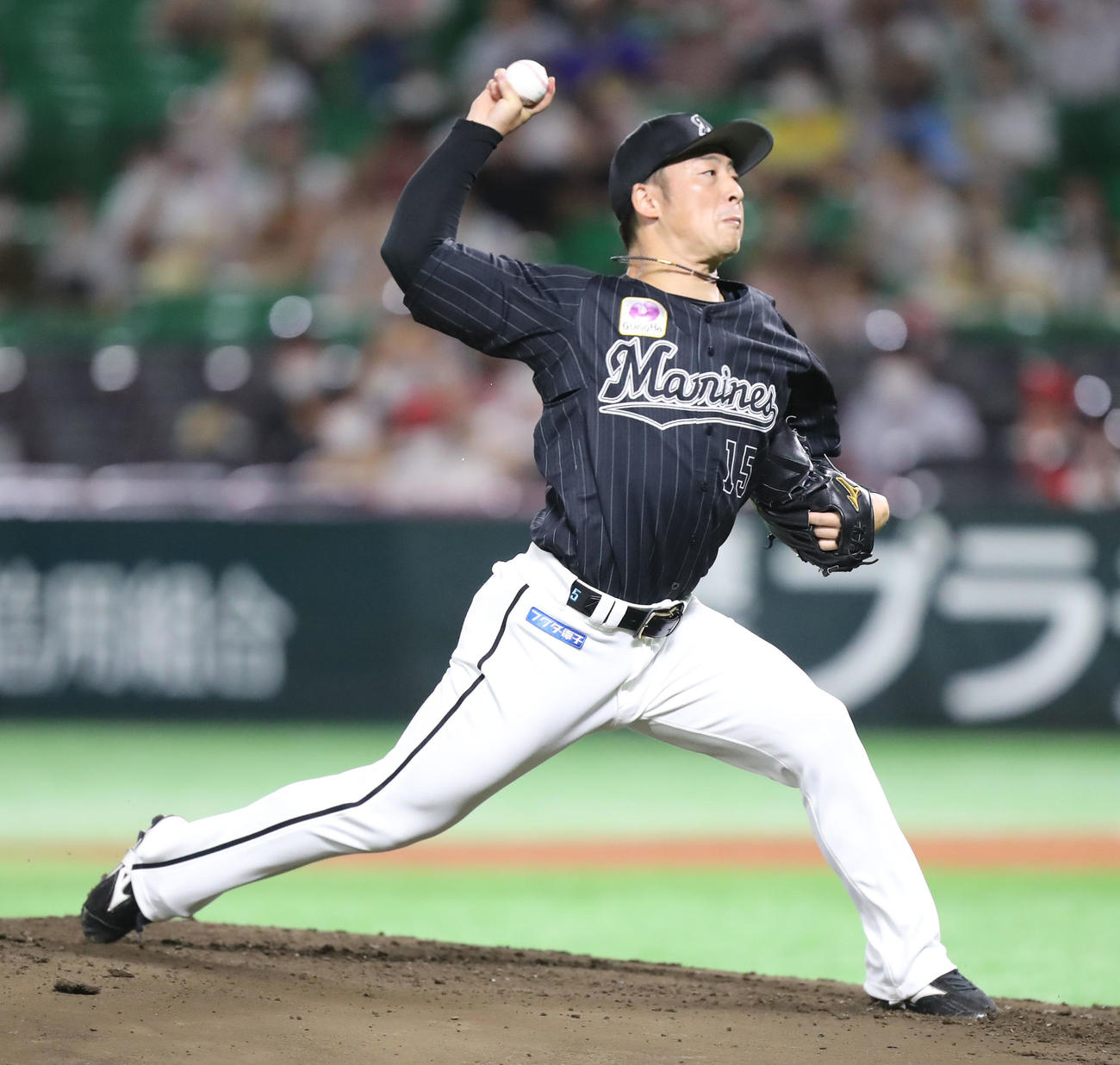 ソフトバンク対ロッテ　ロッテ先発の美馬（撮影・屋方直哉）