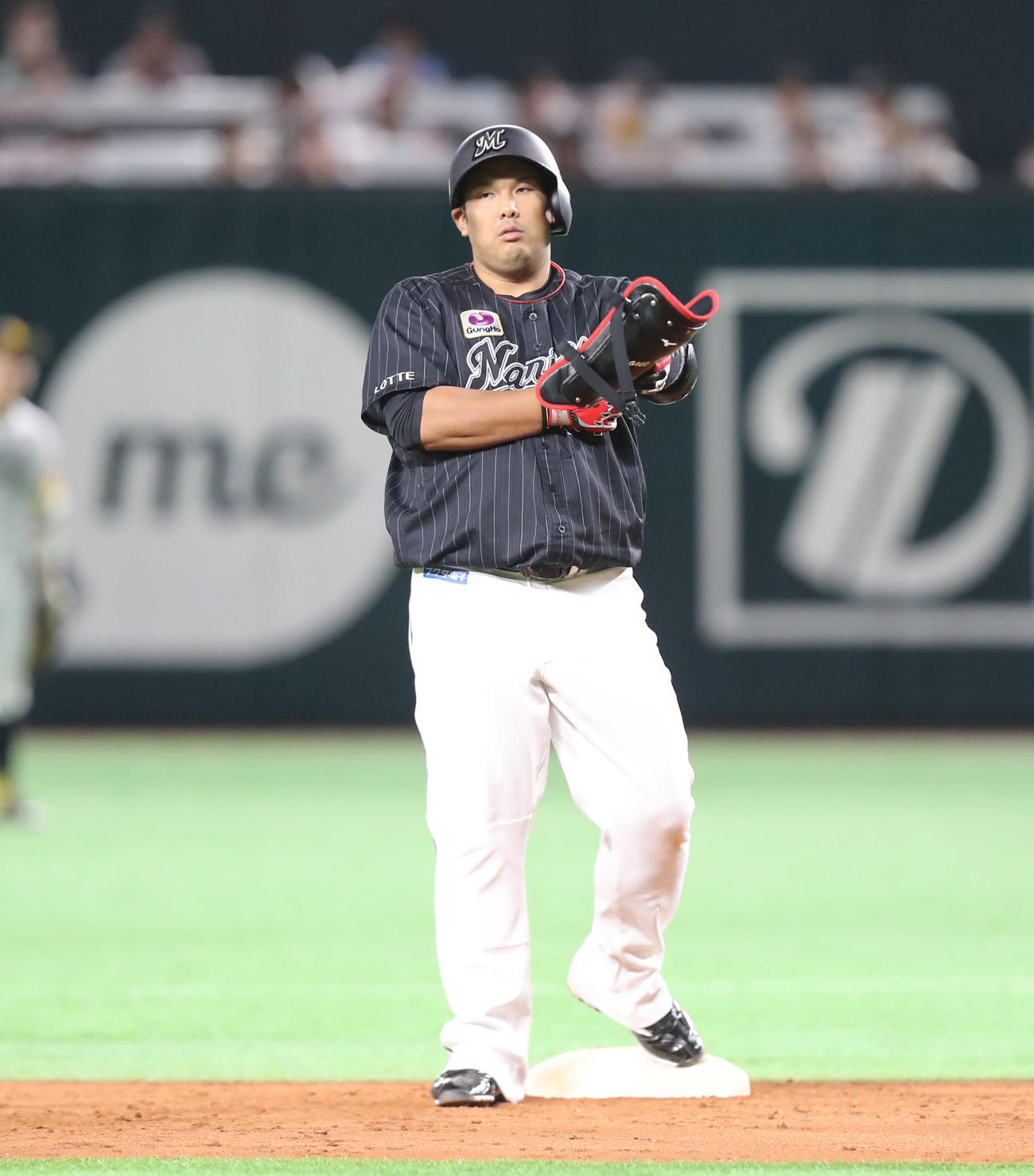 ソフトバンク対ロッテ　3回表ロッテ2死一、三塁、井上は2点適時二塁打を放つ（撮影・屋方直哉）