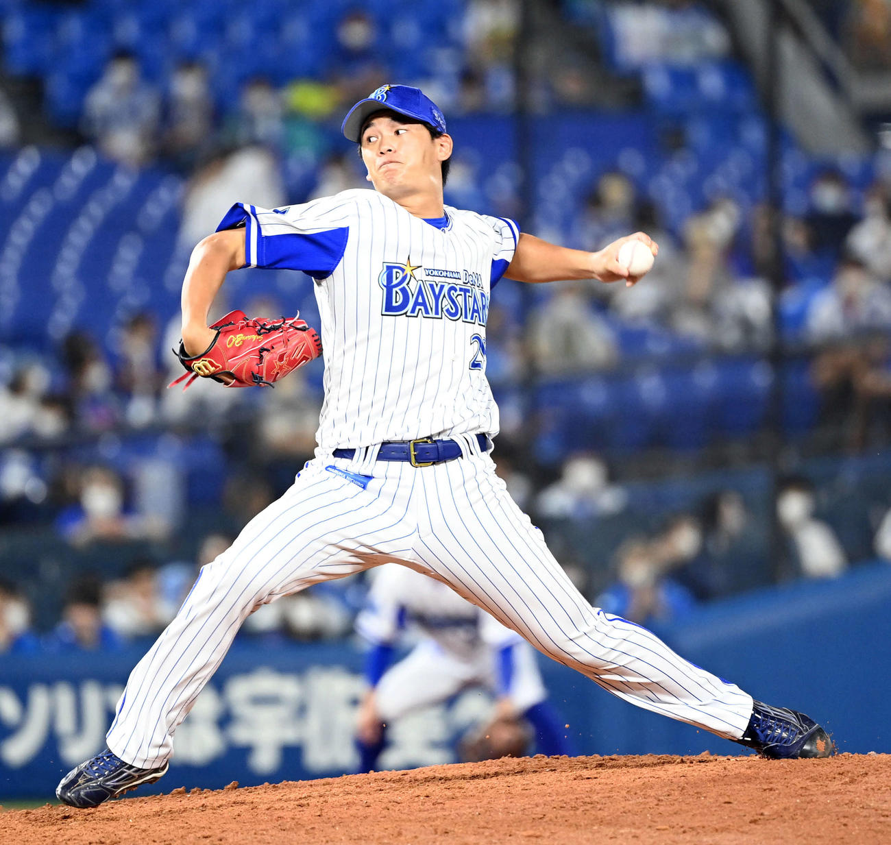 DeNA対中日　9回からマウンドに上がったDeNA坂本（撮影・たえ見朱実）