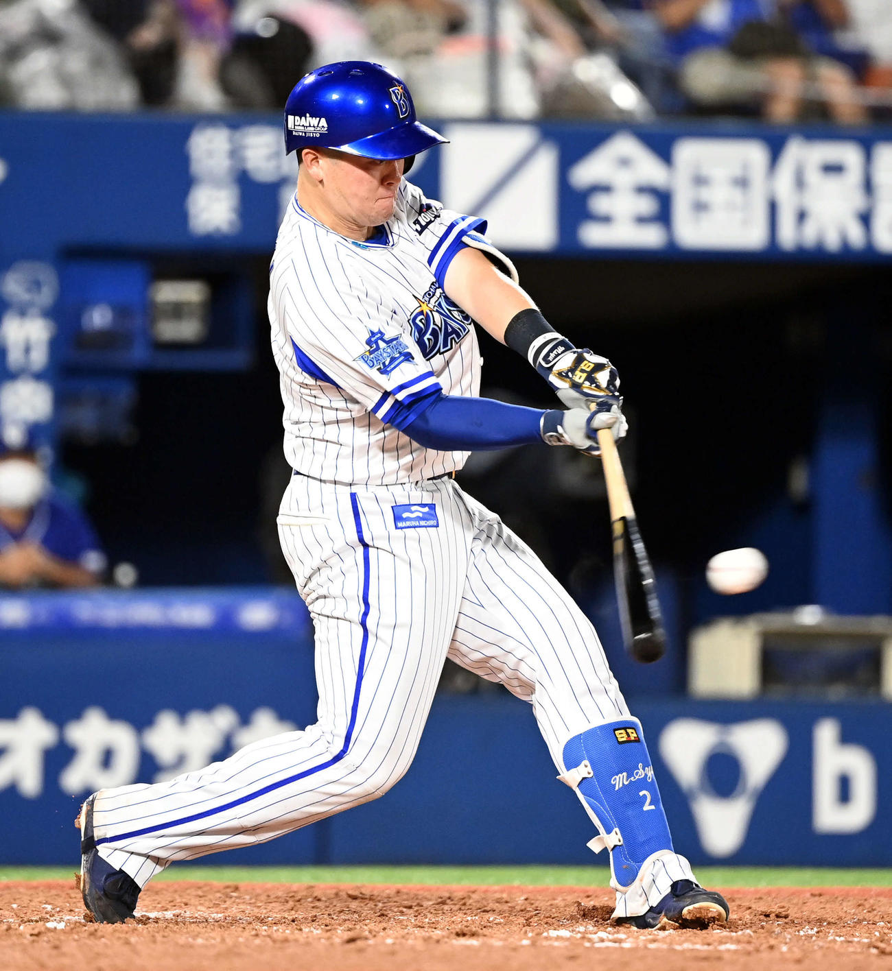 DeNA対中日　7回裏DeNA1死一、三塁、中前に適時打を放つ牧（撮影・たえ見朱実）