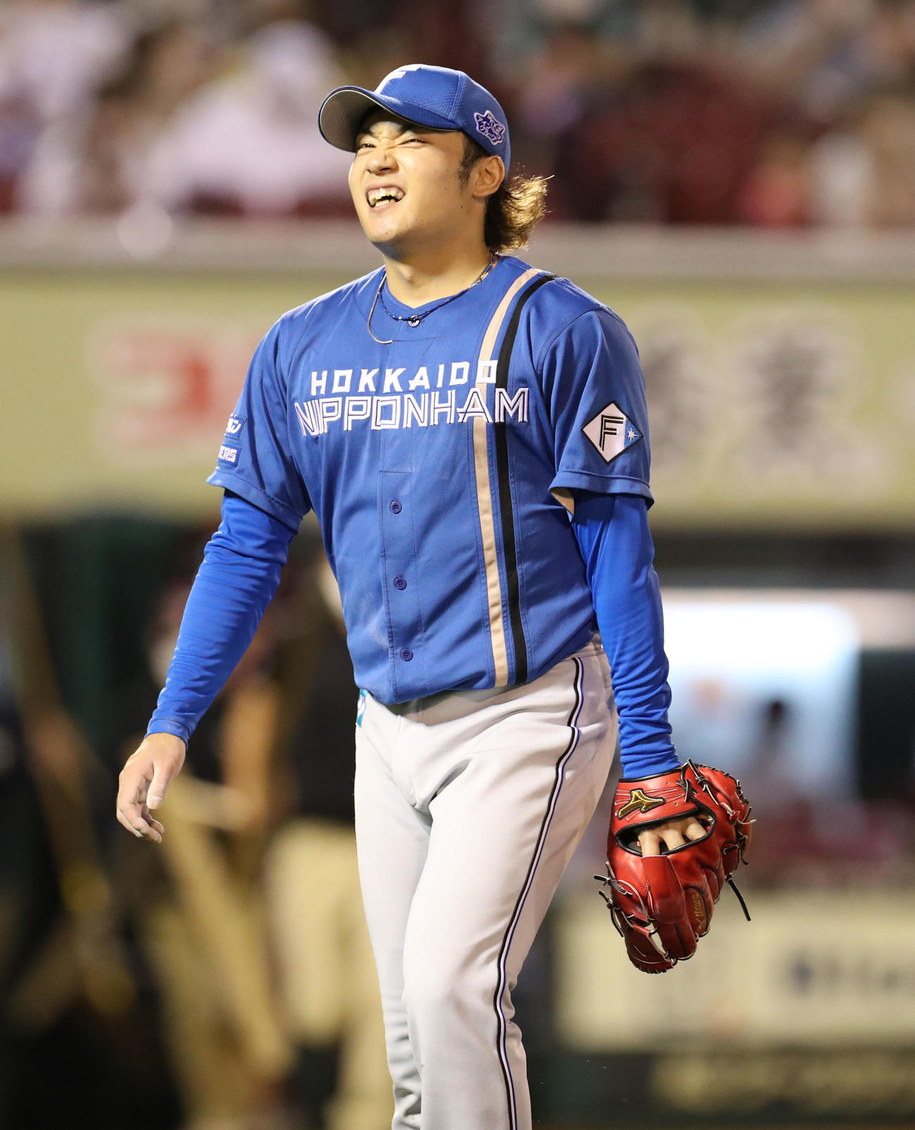 楽天対日本ハム　5回裏楽天2死一、二塁、ギッテンスを右飛に仕留め安堵（あんど）する伊藤（撮影・佐藤翔太）