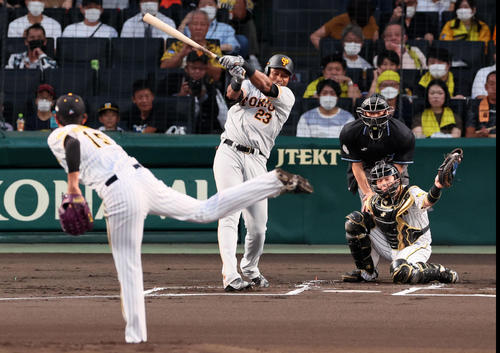 阪神対巨人　1回表巨人1死、ポランコは三振に倒れる。投手は藤浪（撮影・加藤哉）