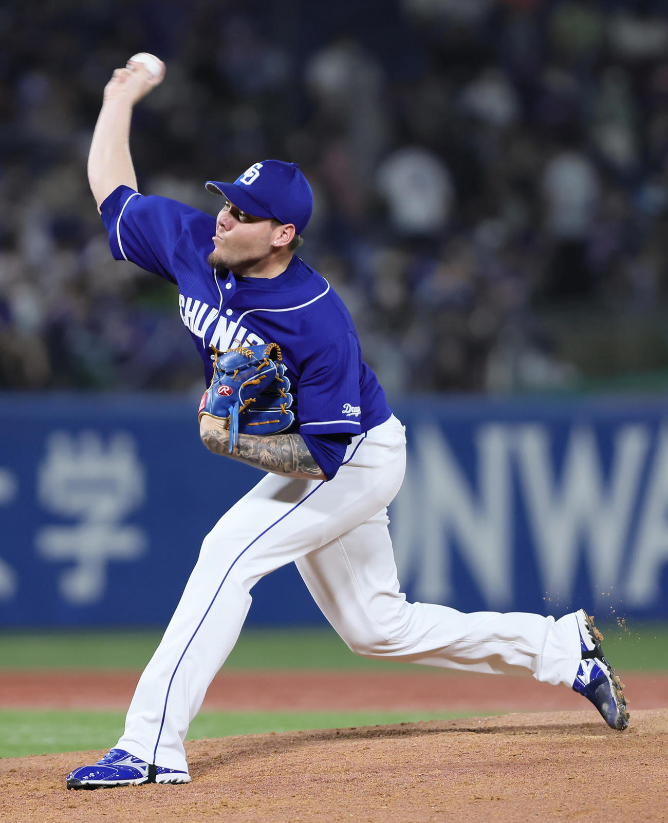ヤクルト対中日　中日4番手のロドリゲス（撮影・足立雅史）