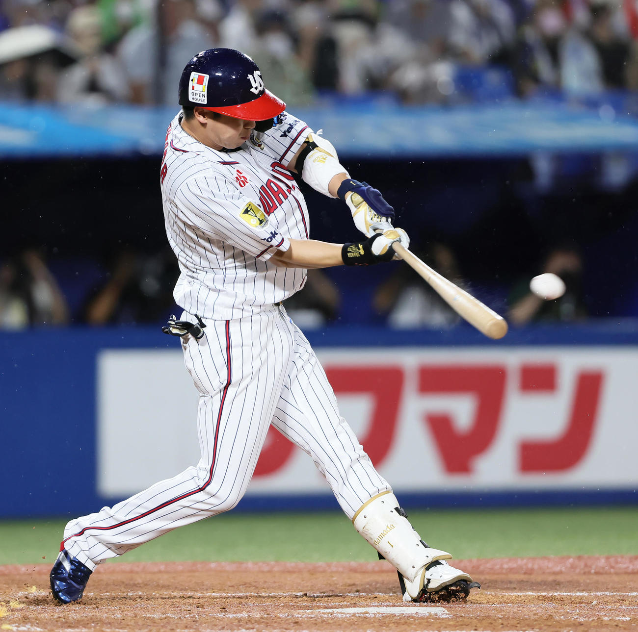 ヤクルト対中日　4回裏ヤクルト無死一塁、山田は左越え適時二塁打を放つ（撮影・足立雅史）