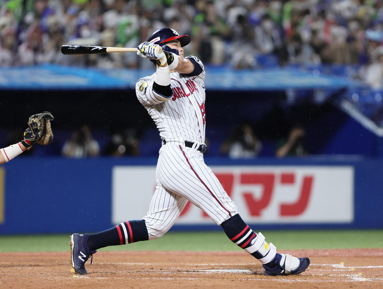 ヤクルト対中日　4回裏ヤクルト無死二塁、村上は空振り三振に倒れる（撮影・足立雅史）