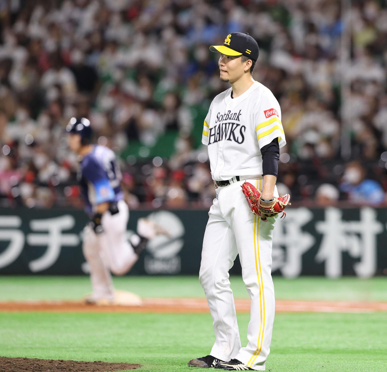 ソフトバンク対西武　7回表西武1死二塁、外崎修汰に先制となる2点本塁打を浴びた千賀滉大（撮影・梅根麻紀）