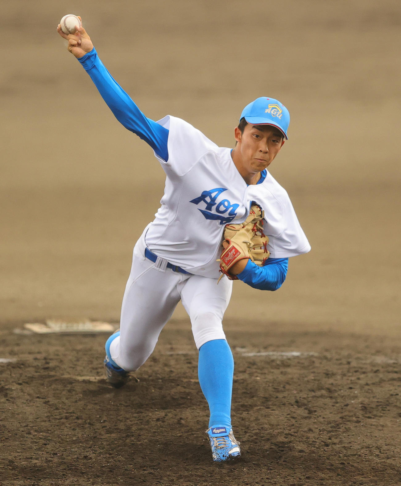 国学院大対青学大　力投する青学大・常広（撮影・野上伸悟）