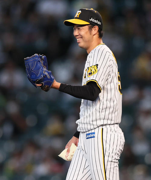 阪神対ヤクルト　阪神先発の青柳（撮影・上山淳一）