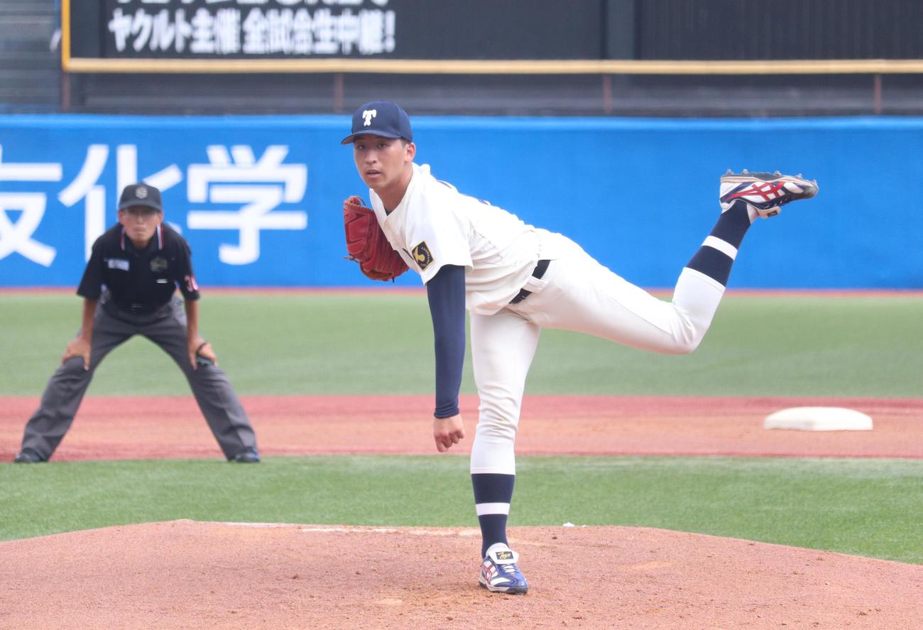東洋大対東農大　先発し、力投する東洋大・細野（撮影・阿部泰斉）