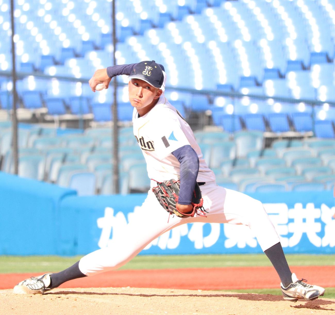神奈川工科大対横浜国大　先発し力投する神奈川工科大・工藤（撮影・保坂恭子）