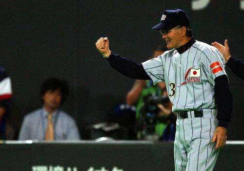 03年11月、五輪アジア予選を全勝で突破した日本の長嶋茂雄監督