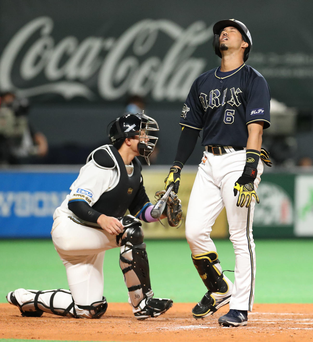 日本ハム対オリックス　8回表オリックス1死満塁、見逃し三振に終わる宗（撮影・佐藤翔太）