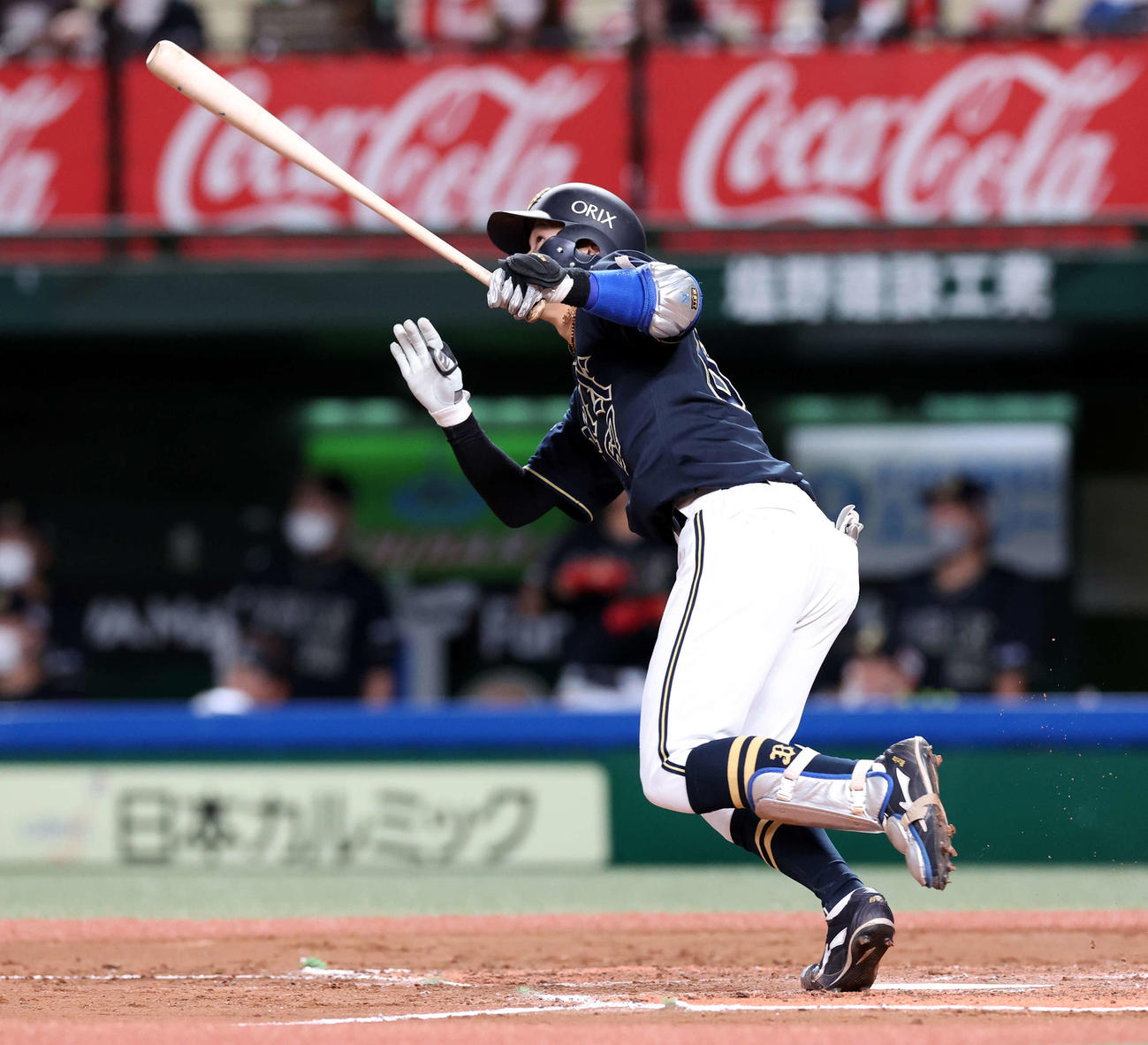 西武対オリックス　4回表オリックス無死、中川圭は中越え先制本塁打を放つ（撮影・浅見桂子）
