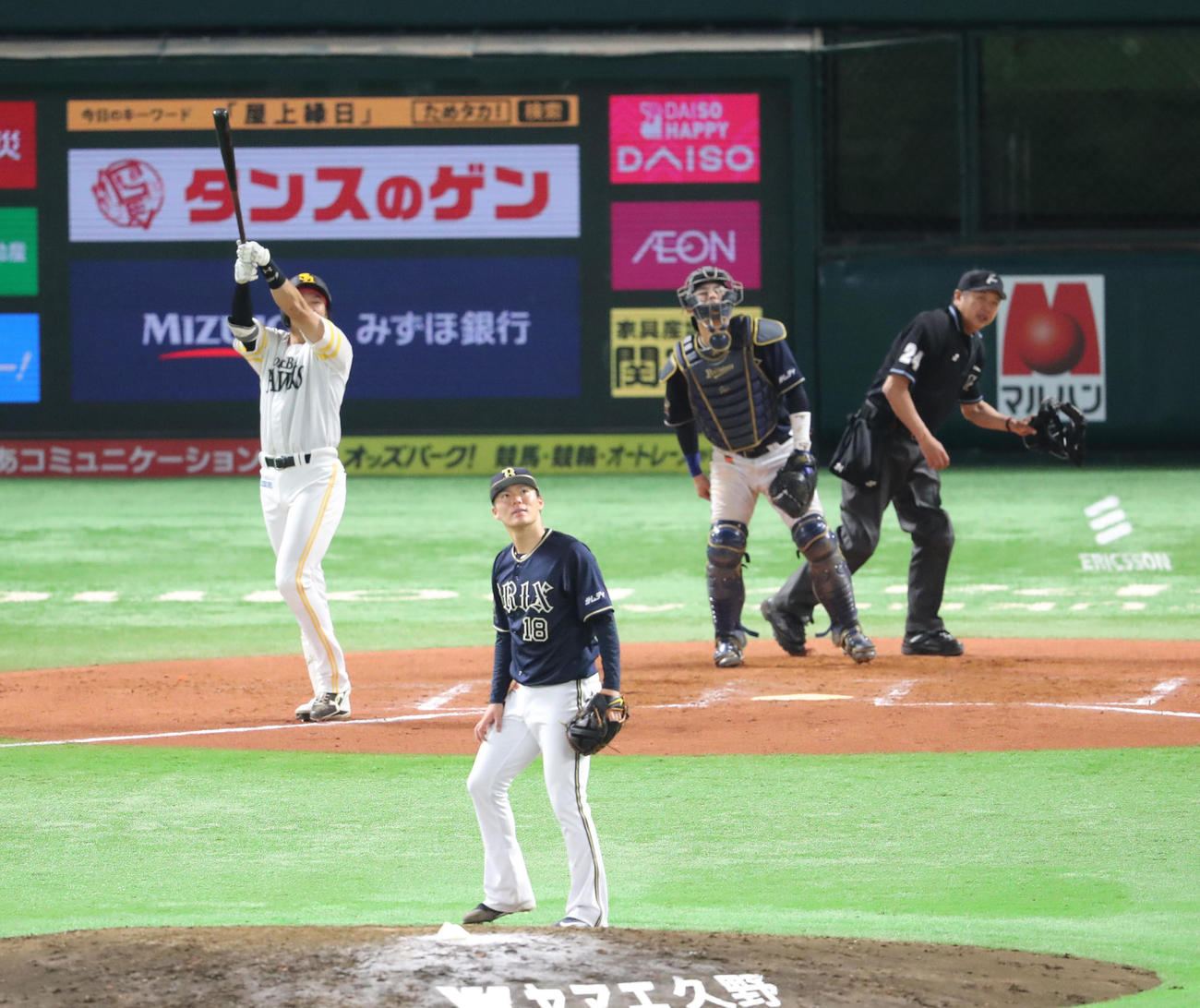 5月3日、ソフトバンク柳田悠岐に左中間勝ち越し満塁本塁打を浴びたオリックス山本由伸