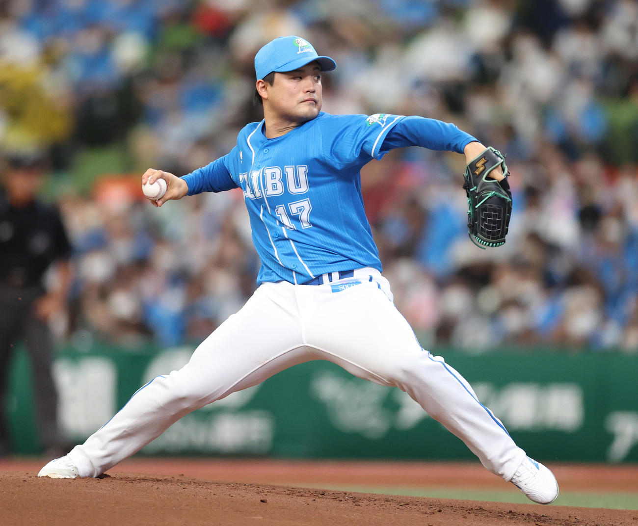 西武対日本ハム　西武先発の松本（撮影・狩俣裕三）