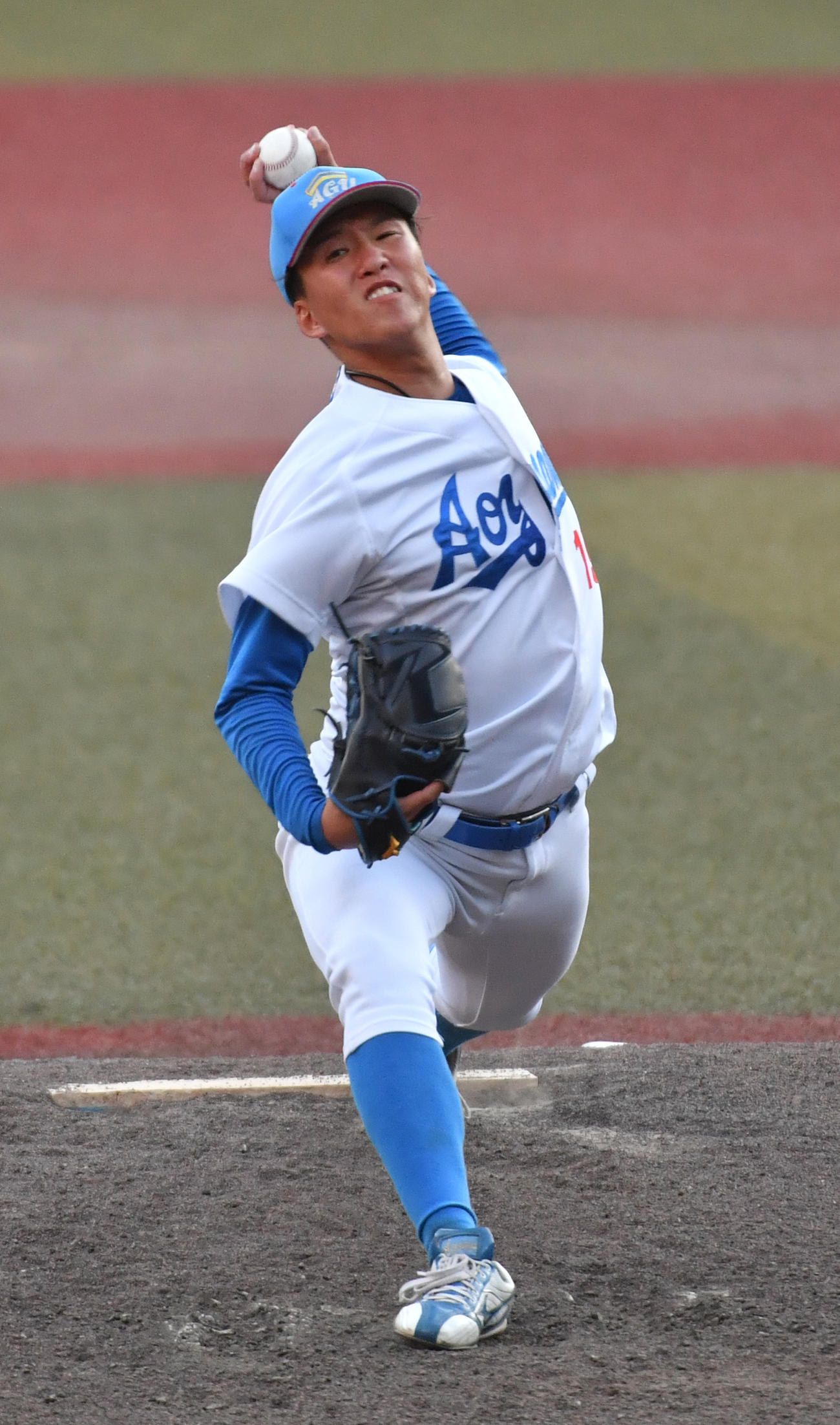 亜大対青学大　2安打完封勝利を挙げた青学大・北村（撮影・柴田隆二）