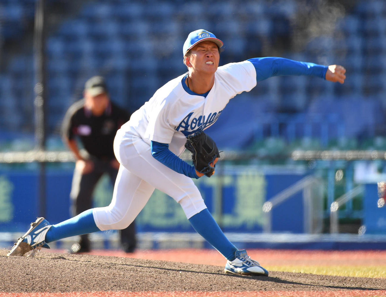 亜大対青学大　先発した青学大・北村（撮影・柴田隆二）