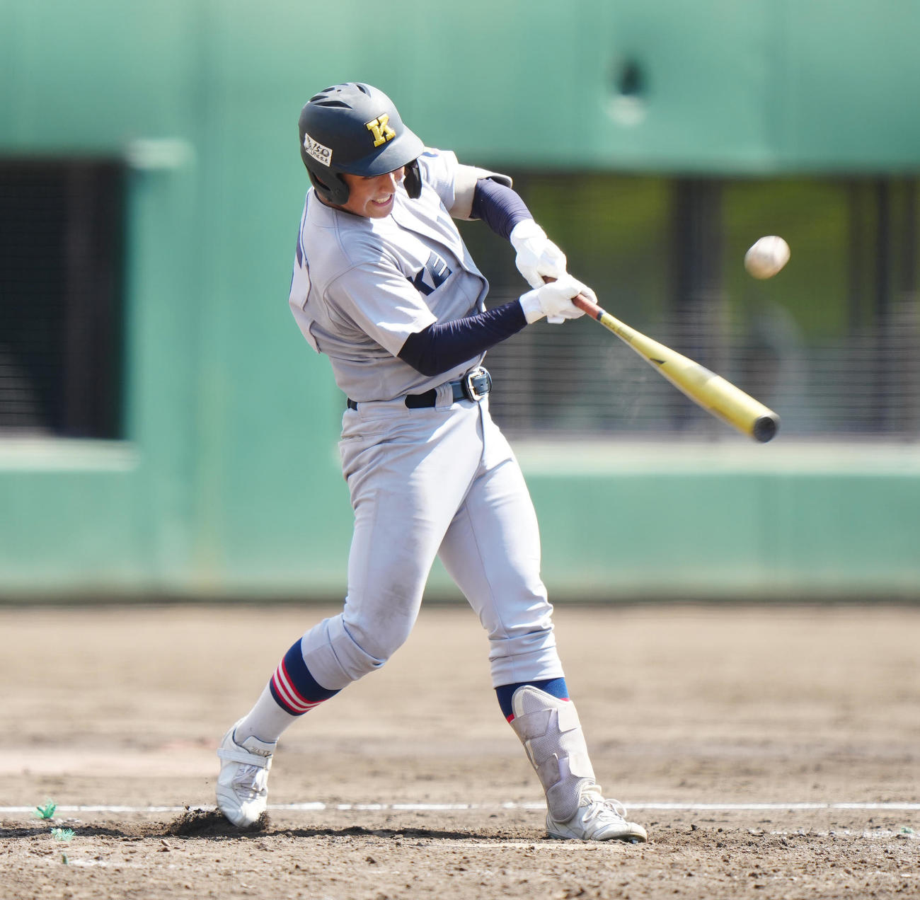 日大高対慶応　3回裏慶応2死、左飛に倒れる清原（撮影・江口和貴）