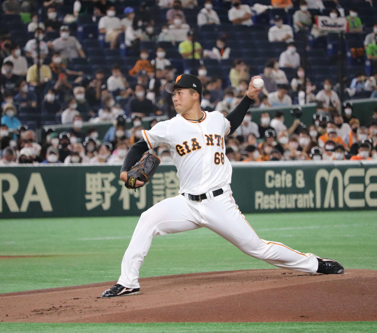 イースタン・リーグ巨人対ヤクルト　公式戦初先発した高卒ルーキーの巨人代木（撮影・小早川宗一郎）